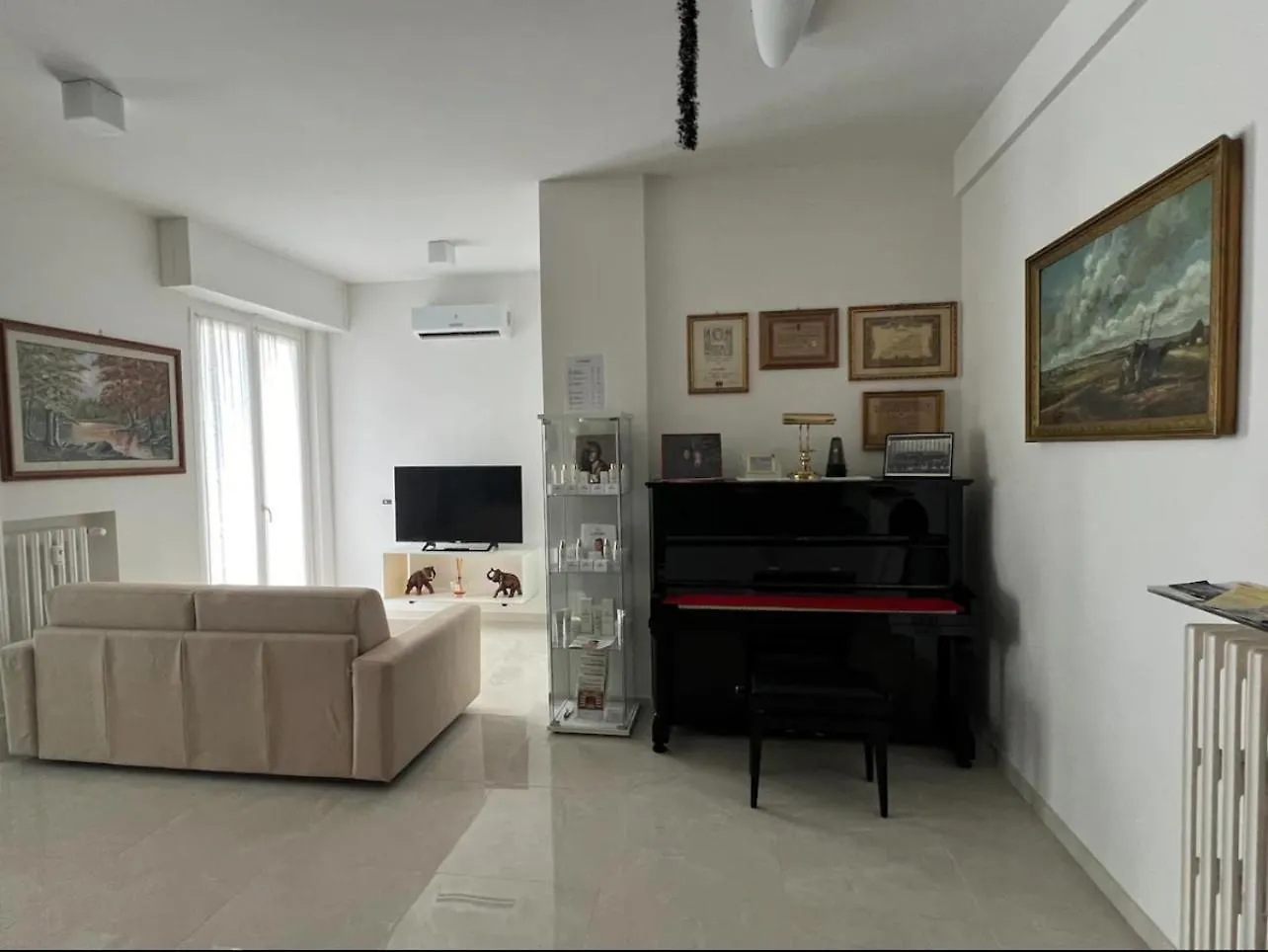 Lenuare Luxury Apartment Дезенцано-дель-Гарда