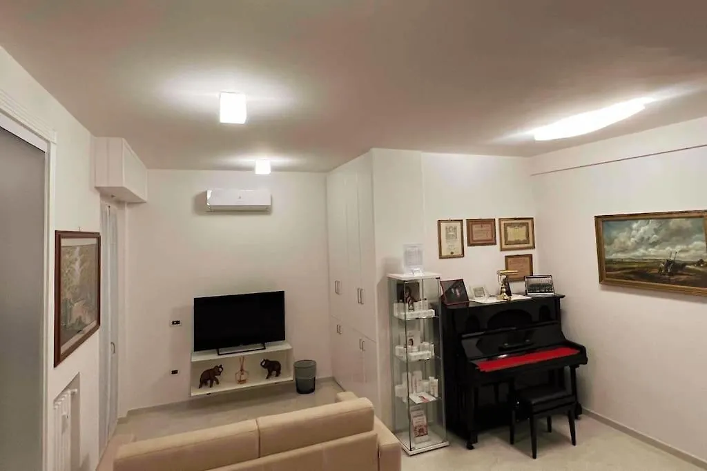 Lenuare Luxury Apartment Дезенцано-дель-Гарда Италия