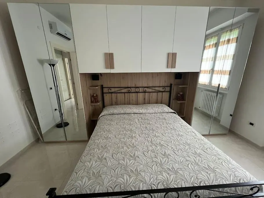 Lenuare Luxury Apartment Дезенцано-дель-Гарда