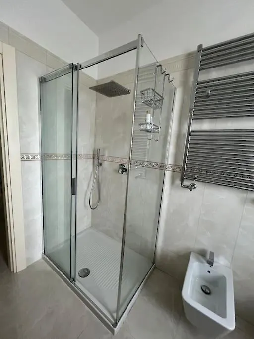 Lenuare Luxury Apartment Дезенцано-дель-Гарда