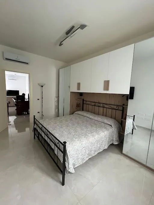 Lenuare Luxury Apartment Дезенцано-дель-Гарда