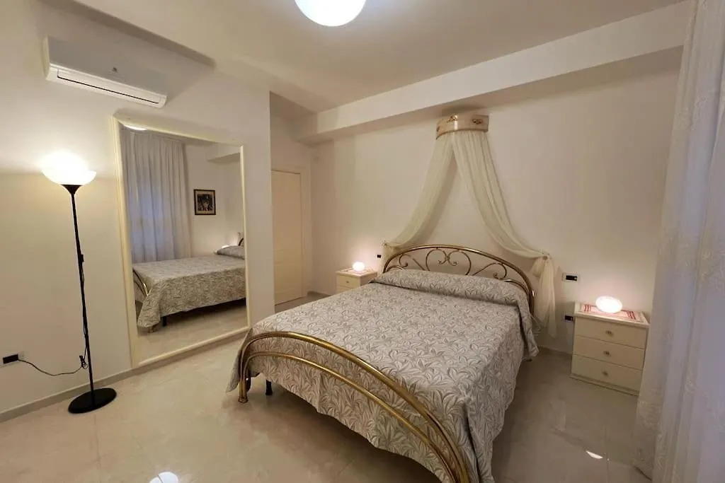 Lenuare Luxury Apartment Дезенцано-дель-Гарда
