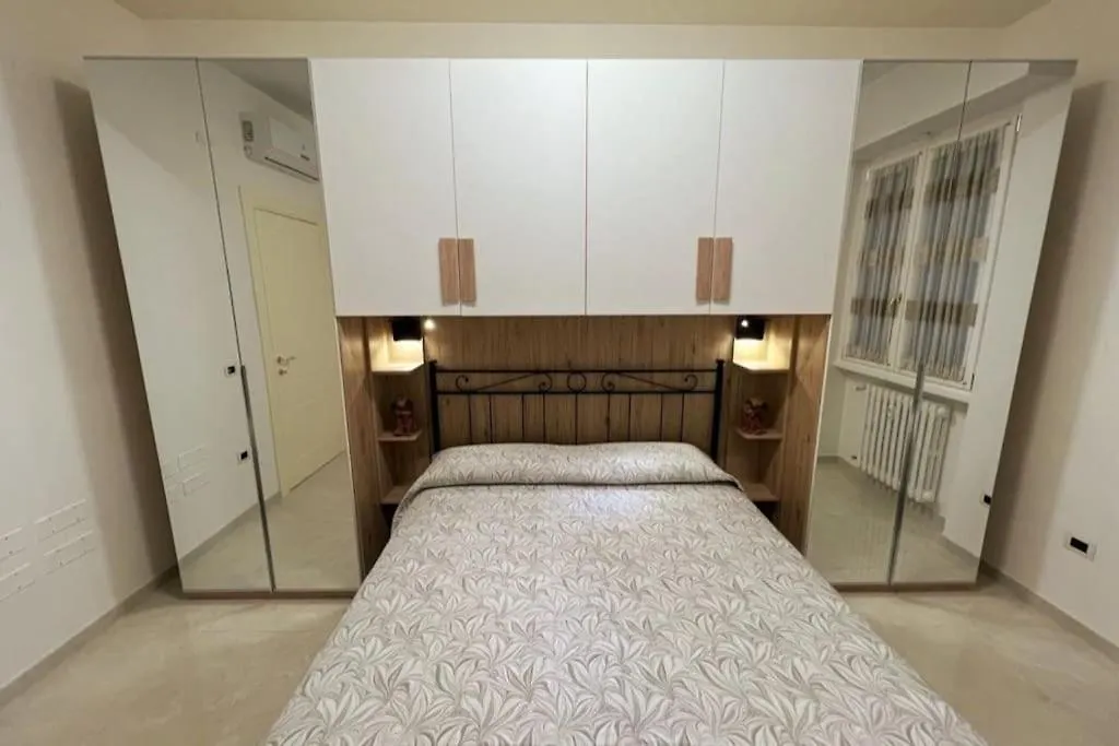 Lenuare Luxury Apartment Дезенцано-дель-Гарда