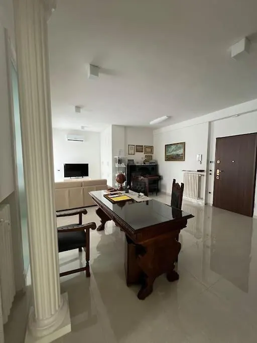 Lenuare Luxury Apartment Дезенцано-дель-Гарда